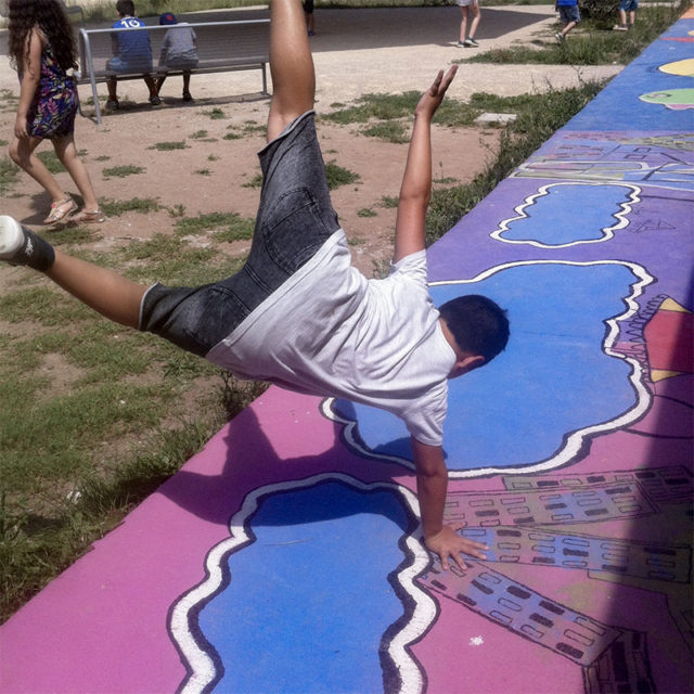 Fresque au sol - Ecole primaire Les Pins Parasols - Puget-sur-argens